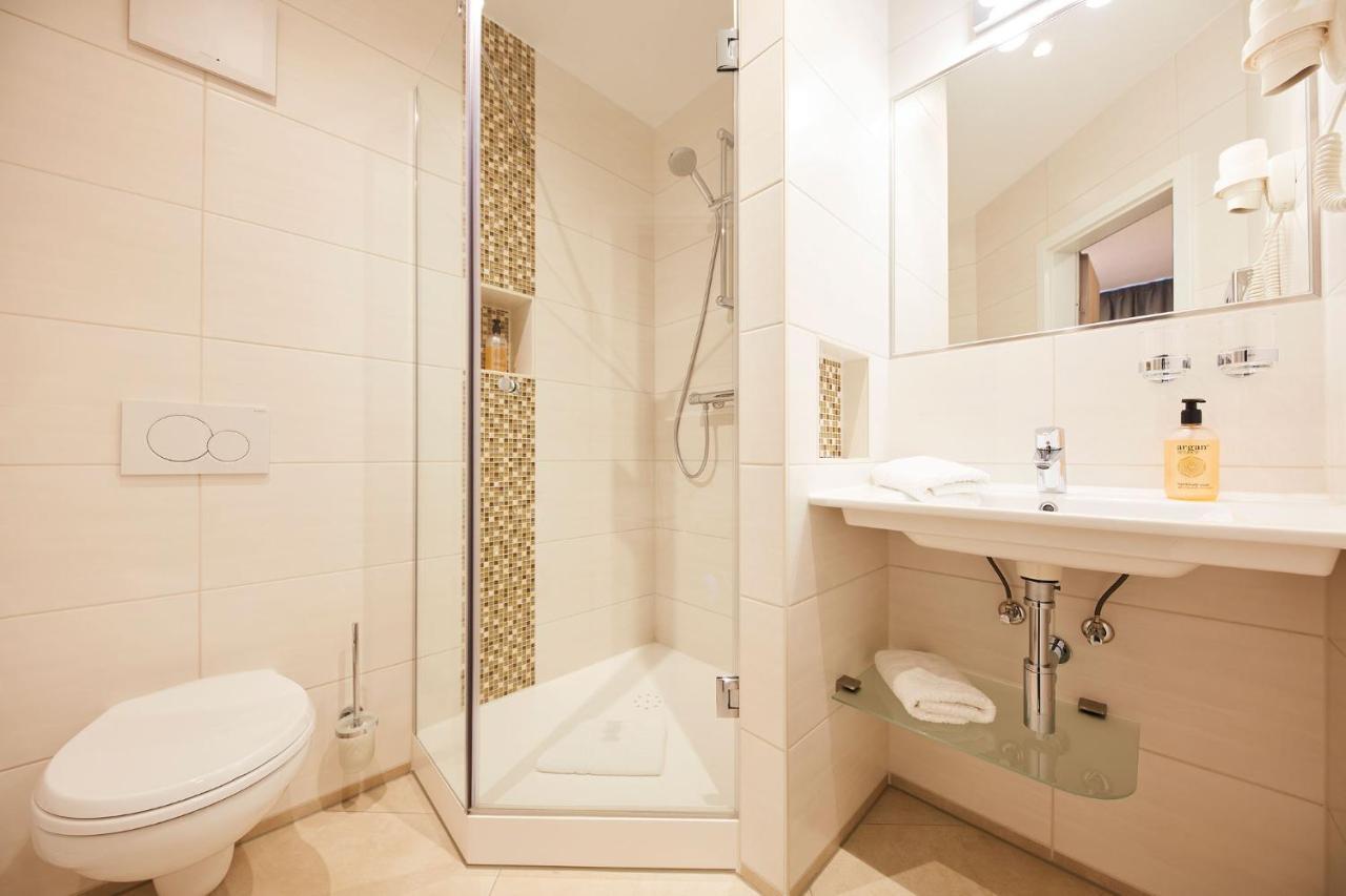 Hotel Garni Sonnenhof Reichenberg  外观 照片