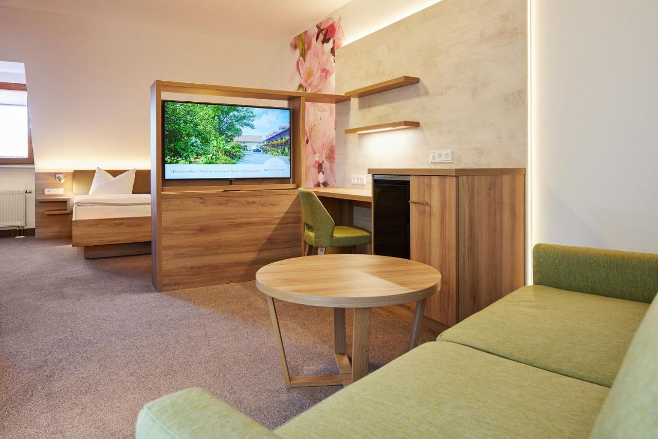 Hotel Garni Sonnenhof Reichenberg  外观 照片