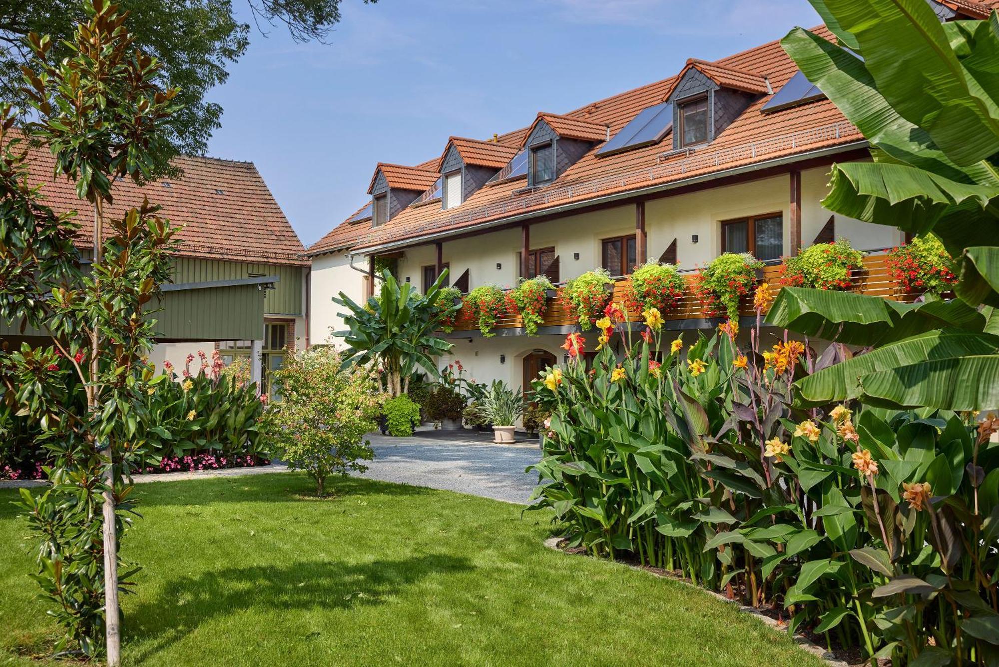 Hotel Garni Sonnenhof Reichenberg  外观 照片