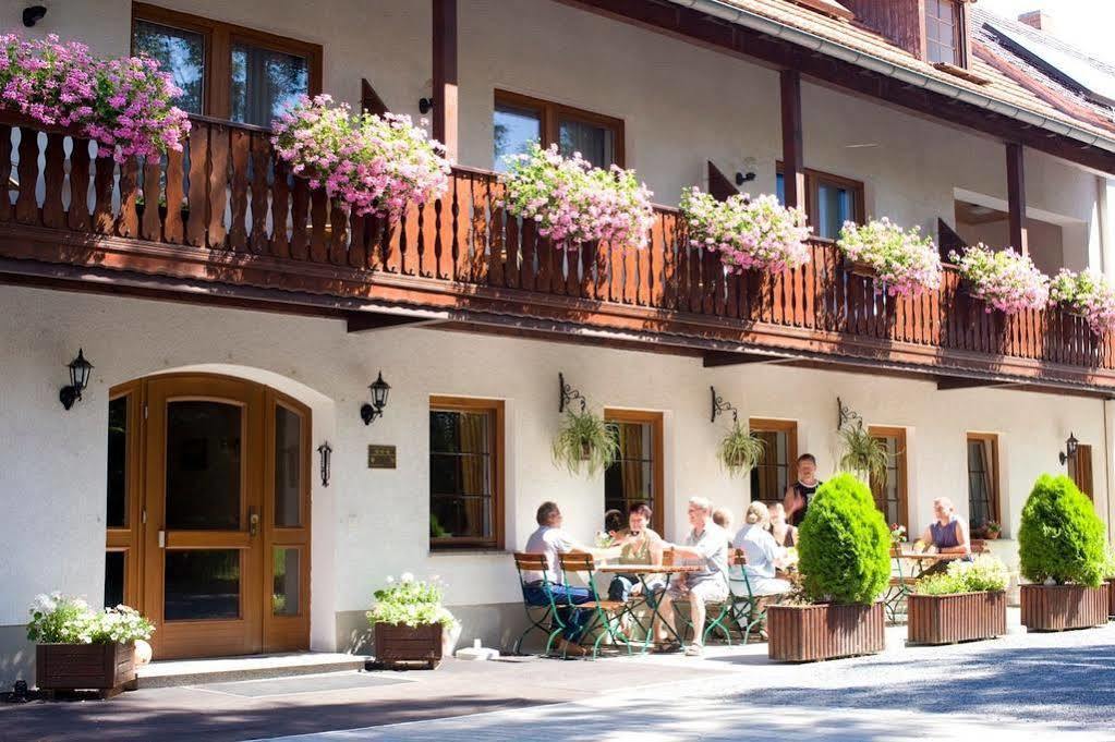 Hotel Garni Sonnenhof Reichenberg  外观 照片