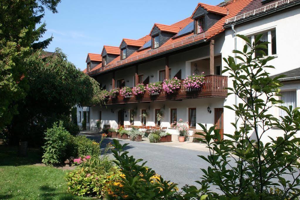Hotel Garni Sonnenhof Reichenberg  外观 照片